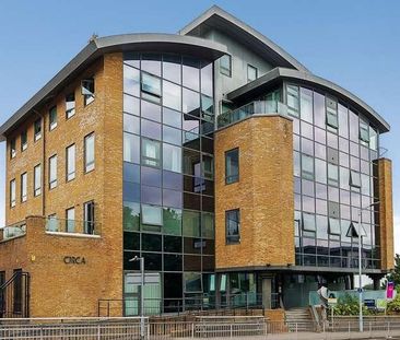 The Ring, Bracknell, RG12 - Photo 1