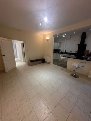 Tisbury Road, Hove - Photo 1