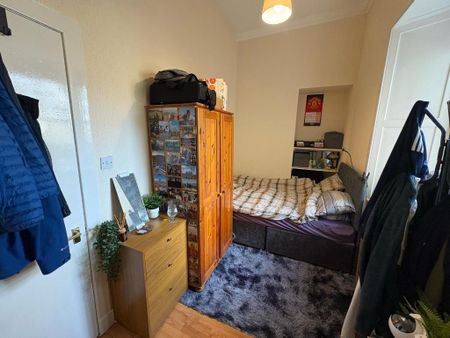 5 bedroom flat to rent - Photo 2