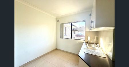 2 Bedroom Unit in Kogarah - Photo 5
