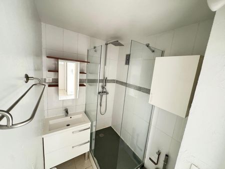 Location Appartement 3 pièces 59m² ST CHAMOND 42400 - Photo 3