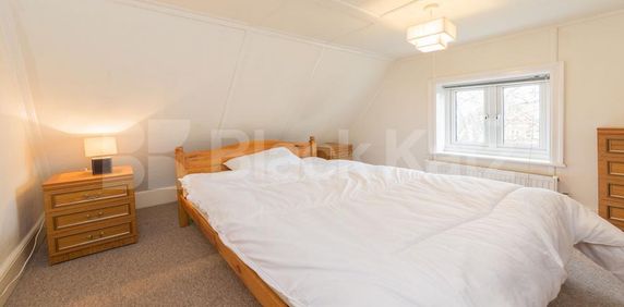 Superb modern 4 bed 2 bath in a large period conversion in Camden. - Photo 2