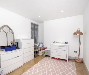 3 Bed Maisonette, Kerrison Road, W5 - Photo 1