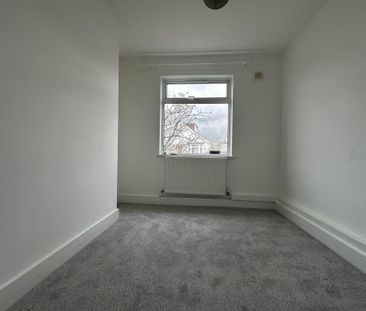 2 bedroom bungalow to rent - Photo 2