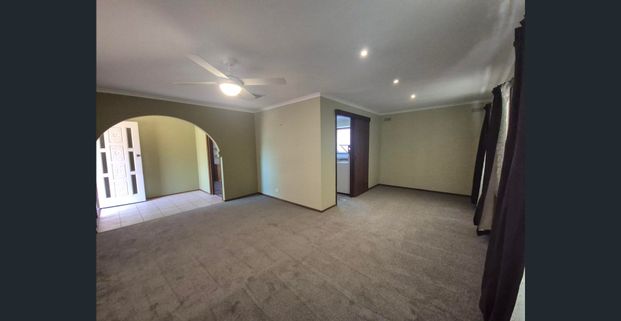 Three Bedroom House - Photo 1