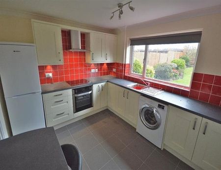 3 Bedroom Semi Detached To Let - Photo 5