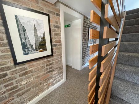 5 bedroom semi-detached house to rent - Photo 5