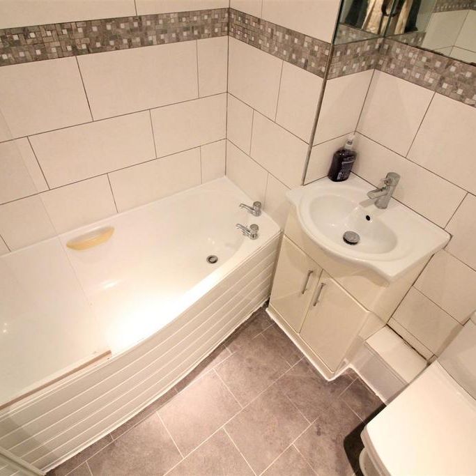 2 bedroom house to rent - Photo 1