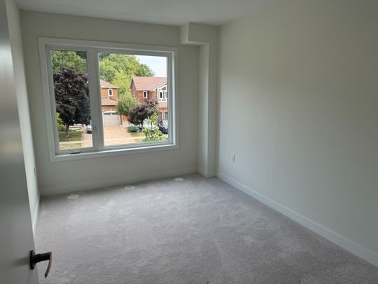 For Lease - 3538 Colonial Drive Unit# 18, Mississauga, Ontario - Photo 1