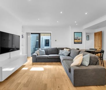 2 Bed Flat, Chesham Place, BN2 - Photo 1