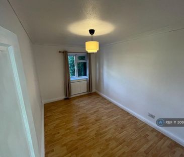 2 bedroom maisonette to rent - Photo 5