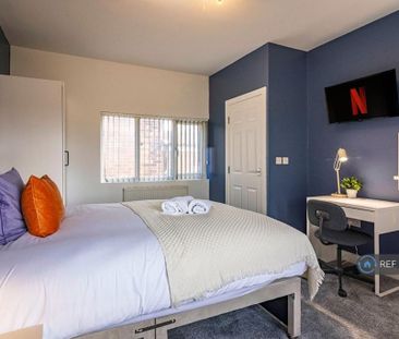 1 bedroom in a house share to rent - Photo 4