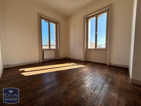 Location Appartement 3 pièces 72m² NIORT 79000 - Photo 5