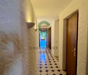 Generous house in the center of the village of Aubonne - Photo 1