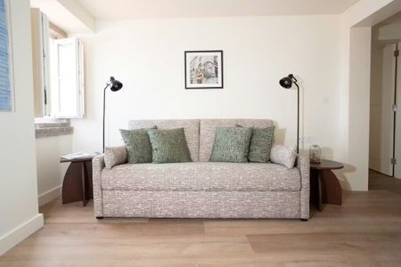 Beco do Recolhimento, Lisbon, Lisbon 1100-427 - Photo 4