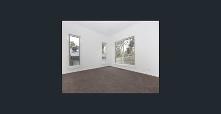 Style and Sophistication - Photo 3