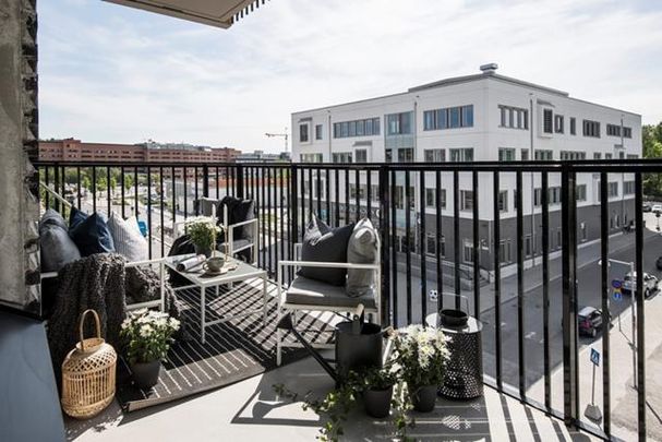 Ny producerad välplanerad lägenhet för uthyrning i Solna, Ulriksdal! - Photo 1