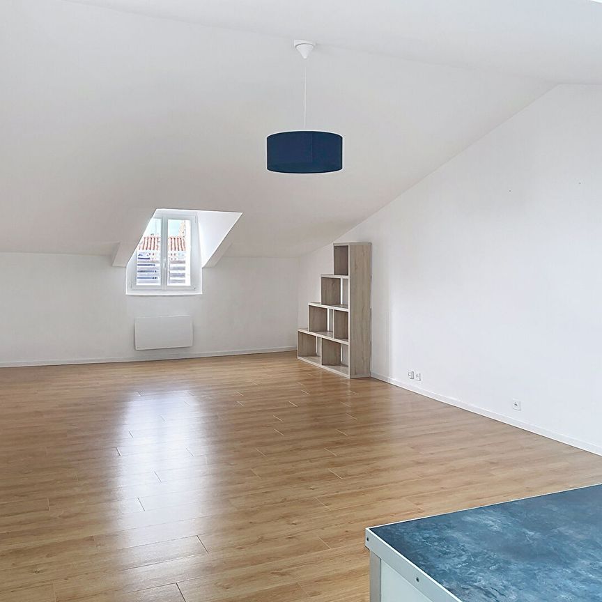 Location Appartement 3 pièces 70m² LA ROCHELLE 17000 - Photo 1