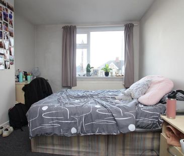 6 bedroom semi-detached house to rent - Photo 4