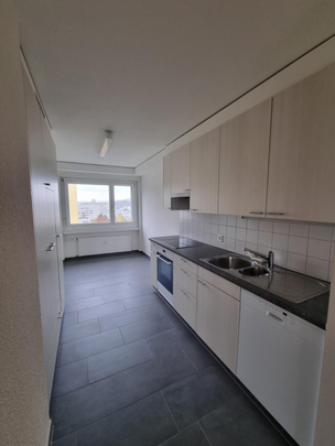 Gemütliche 3.5 Zimmer Wohnung im 5. OG in Spreitenbach - Foto 1
