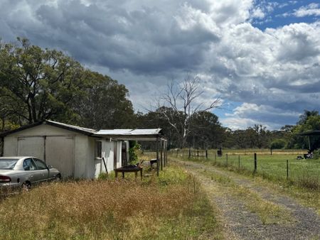 Spacious 4 Acres of Fenced Land - Ideal for Animals & Vehicle Parking - Photo 3