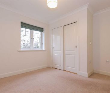 White Horse House, Wolage Drive, Wantage - Photo 1