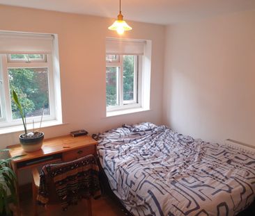 1 Bed Flat, Withington Road, M16 - Photo 2