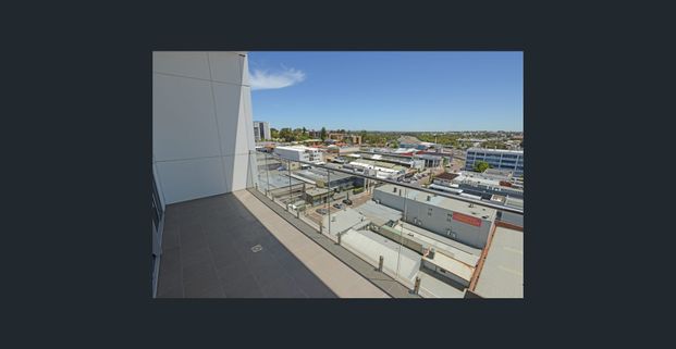 SUPERB EXECUTIVE STYLE APARTMENT - Photo 1