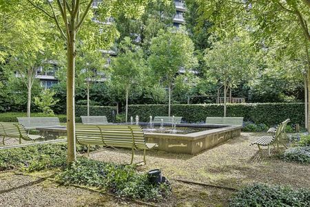 Rez de Chaussée avec jardin - 3 chambres / double parking interne - Foto 3