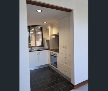 Unique Surfers Paradise 2-Bedroom 2-Bathroom Townhouse - this feels... - Photo 2