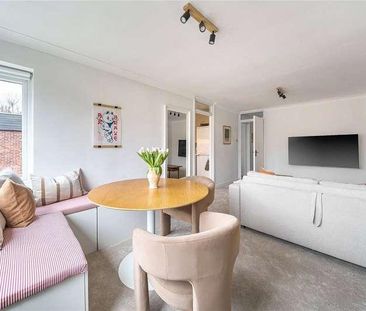 Mount Felix, Walton On Thames, Surrey, KT12 - Photo 2