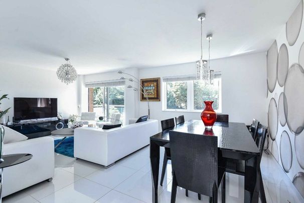 Hillcrest Road, Ealing, W5 - Photo 1