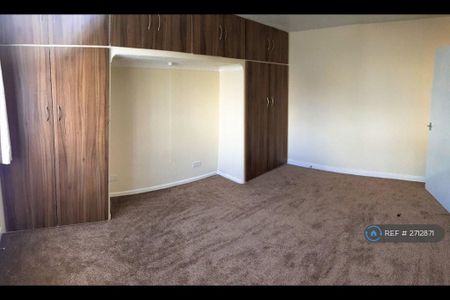 2 bedroom bungalow to rent - Photo 3