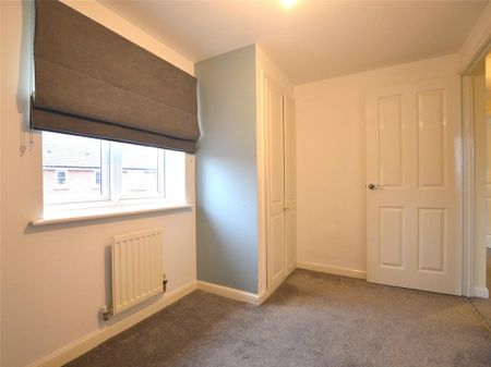 3 bedroom semi-detached house to rent - Photo 3