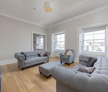 3 bedroom flat to rent - Photo 1