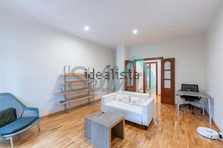 Alquiler de piso en Calle Álvarez Garaya - Photo 2