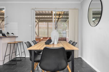 18 Henry Street, Cardiff NSW 2285 - House For Rent | Domain - Photo 2