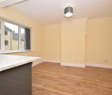 Town Street, Armley, Leeds, West Yorkshire, LS12 3HN - Photo 2