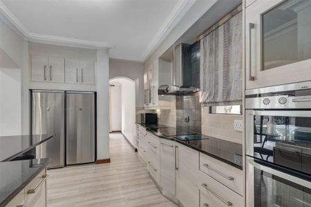 5 bedroom terraced house to rent - Photo 4