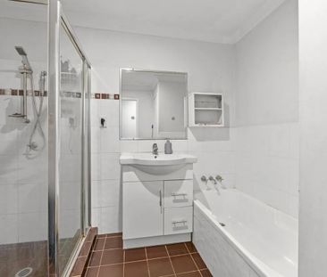 PRIME LOCATION SINGLE LEVEL TOWNHOUSE AT SUN VILLAGE - Photo 5