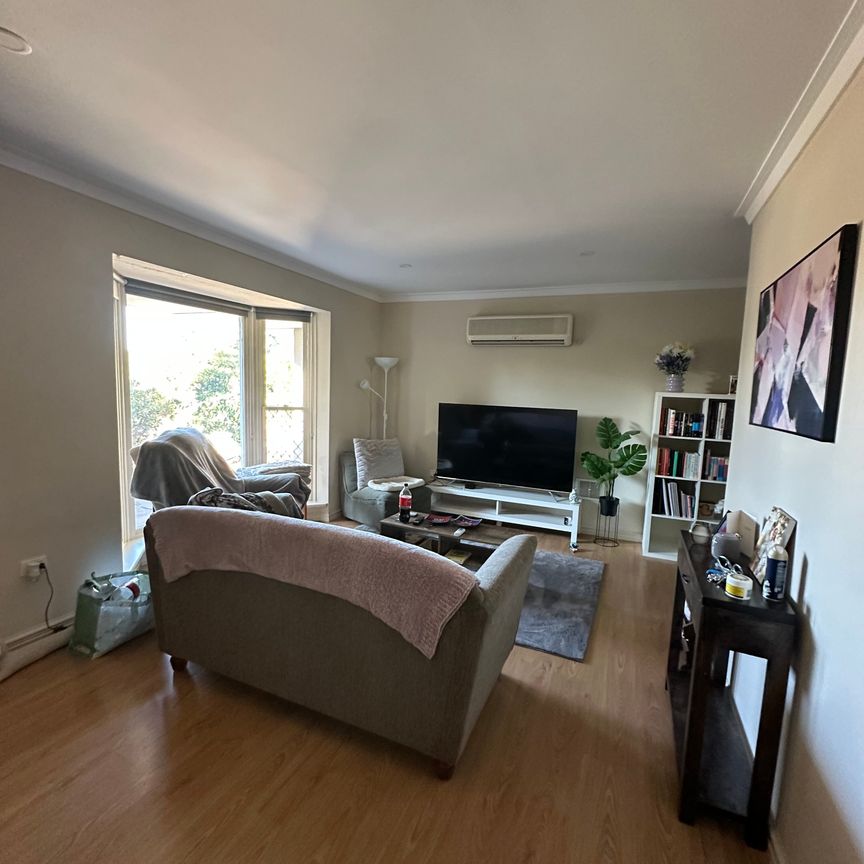 High Wycombe - Photo 1