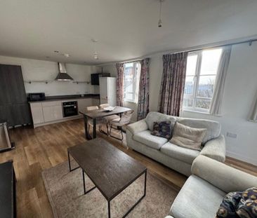 2 bedroom flat to rent - Photo 2