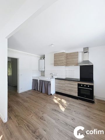 Appartement T 4 - 3 Chambres avec balcon - Photo 5