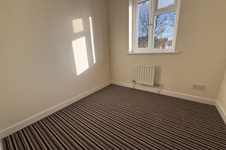 Peterhouse Crescent - Photo 2