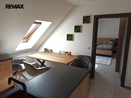 Pronájem bytu 1+1 41 m² - Fotografie 2