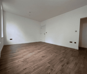Hartley Avenue, Leeds, LS6 - Photo 2 | Rentumo
