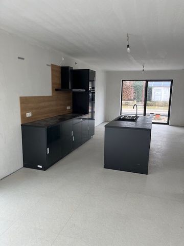 Prachtige energiezuinige nieuwbouwwoning met 3 slk op +/- 9a88ca grond in Genk - Photo 2