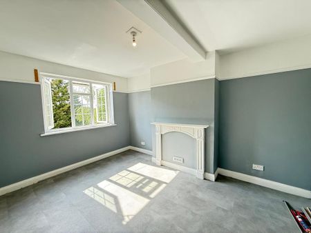 4 bedroom flat to rent - Photo 2