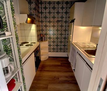 Appartement à louer à la semaine sur la place du village - Photo 5