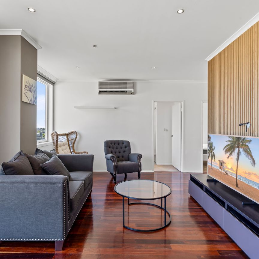 Sunlit Corner Apartment in Southbank's Arts Precinct - Photo 1
